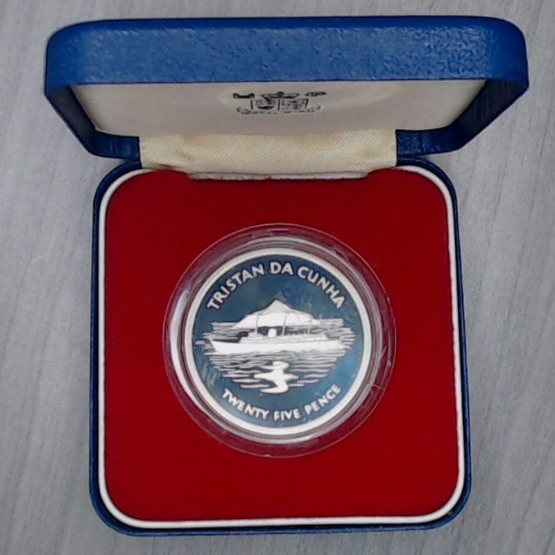 6 February 1977 ~ Tristan Da Cuhna 25 Pence ~ Queen Elizabeth II Jubilee ~ .925