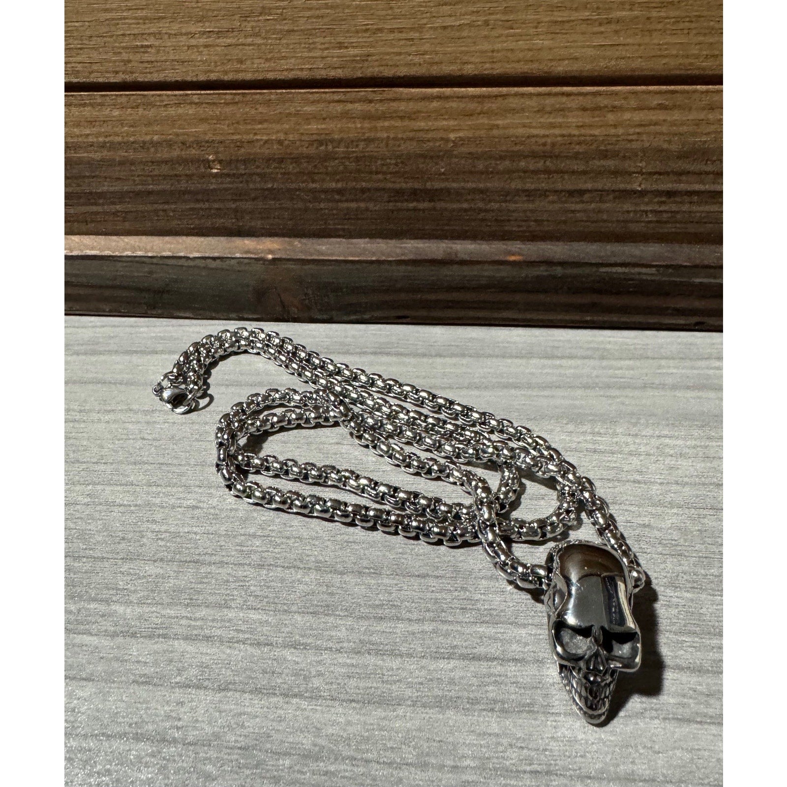 24' Stainless Chain with Stainless Skull Pendant