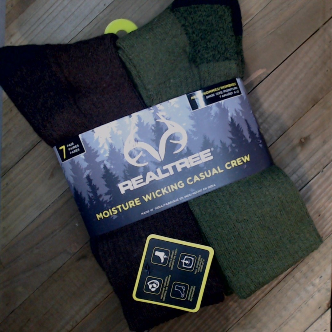 7 pair bundle ~ Assorted REALTREE Socks ~ Brand New ~ Size 6-12