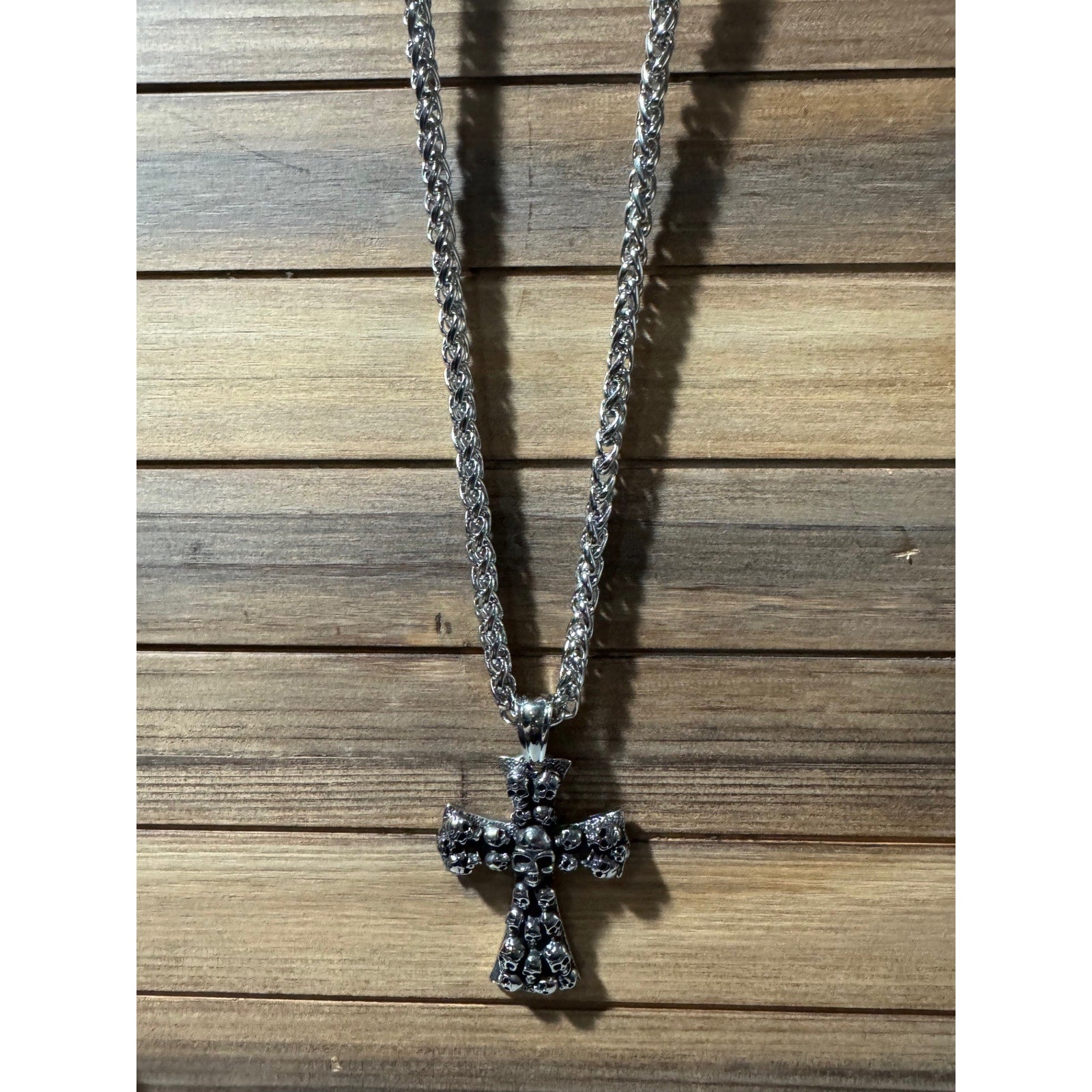 24' Stainless Chain with Stainless Skull Cross Pendant