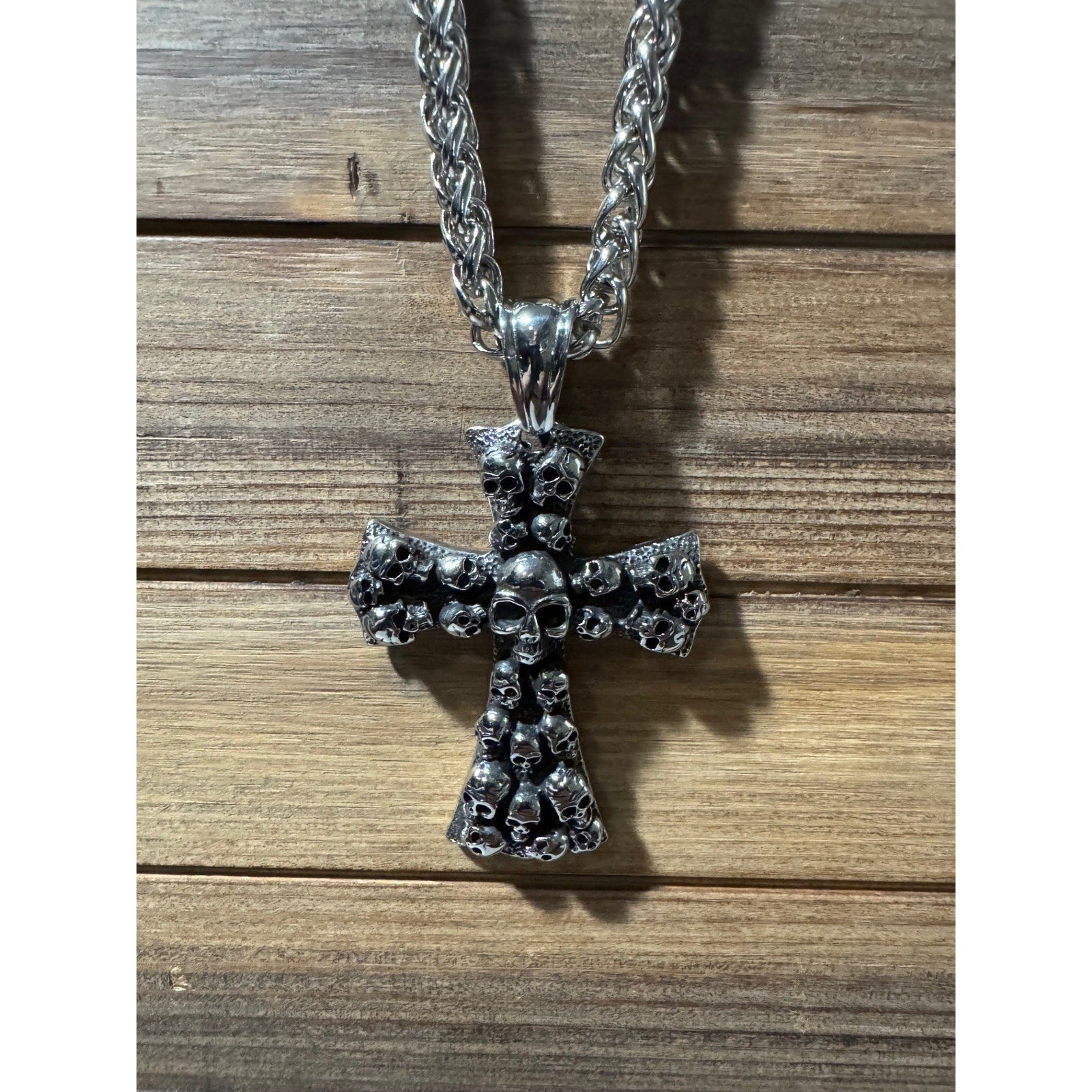 24' Stainless Chain with Stainless Skull Cross Pendant