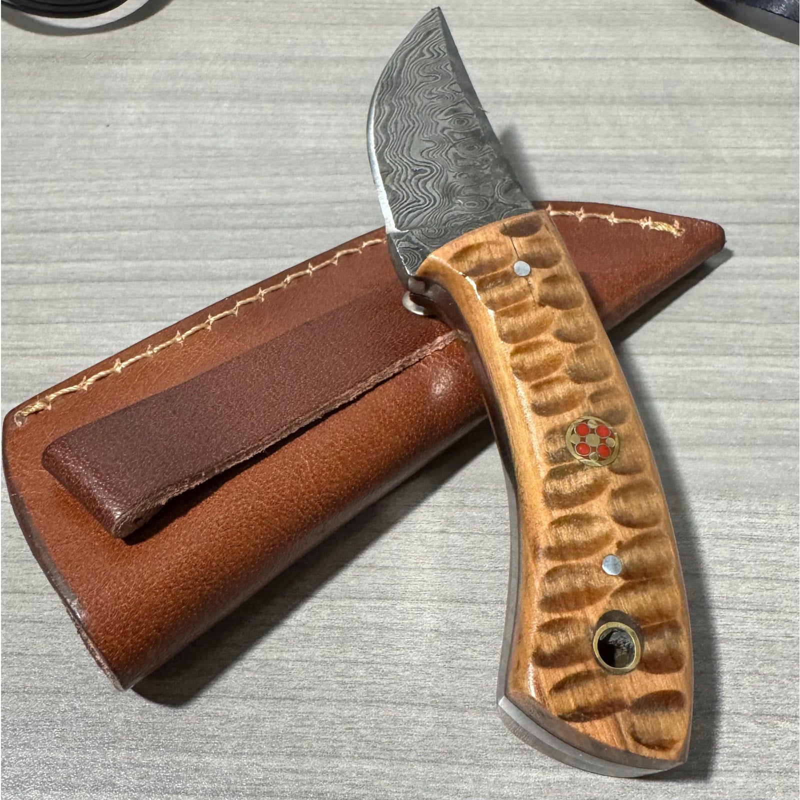 Handmade Damascus Steel Fixed Blade with Sheath