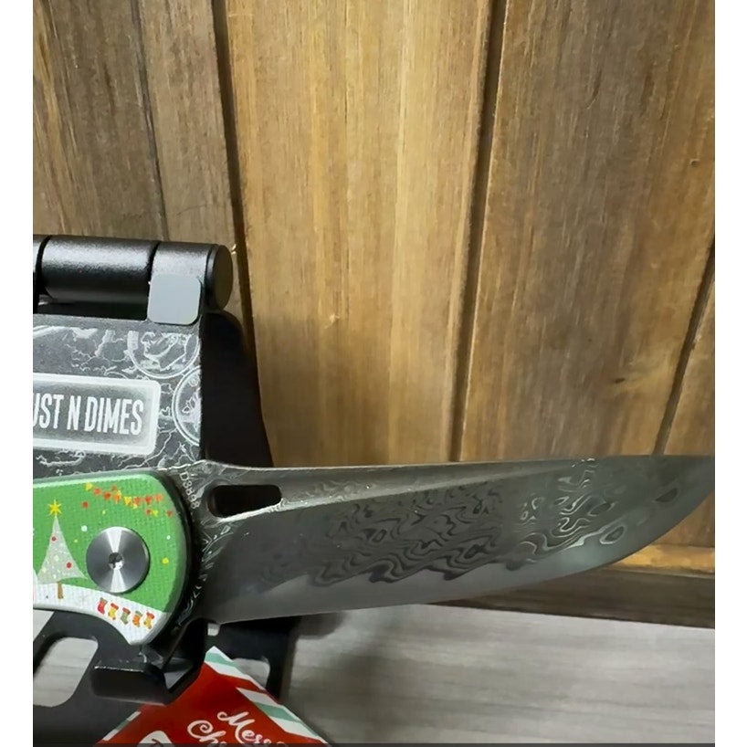 DREAMTECH ~ Folding Pocket Knife ~ Damascus Etching - Christmas Scales ~ D3898CD
